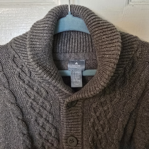 Baby Gap Grey Cableknit Cardigan Size 6-12M - Picture 3 of 3